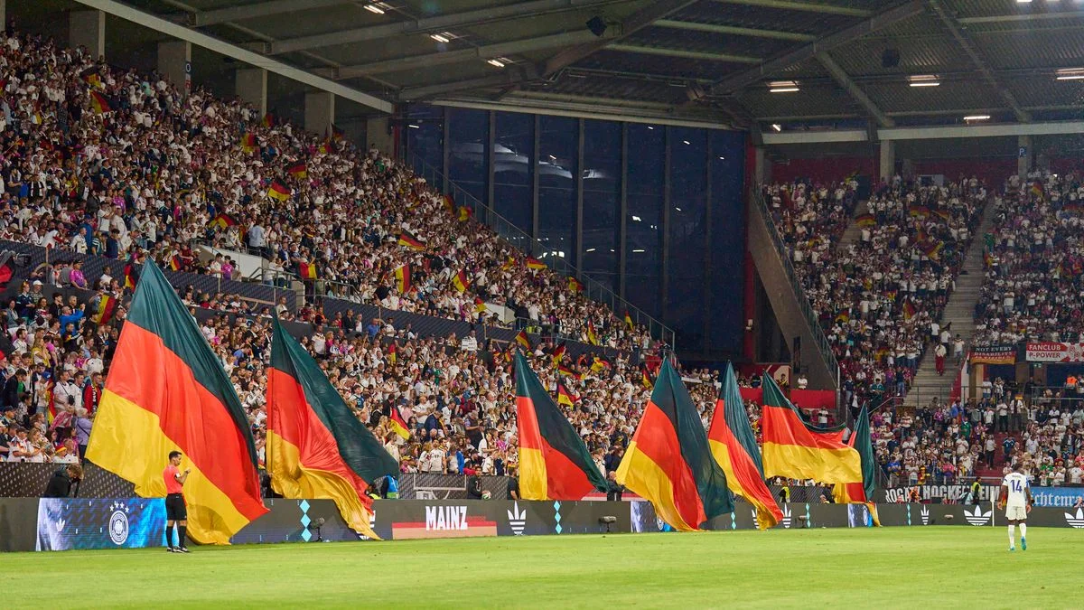 DFB Reintroduces Standing Tickets After Over 25 Years