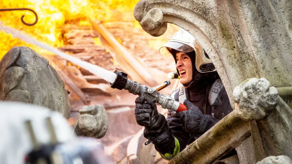 Recreating the Inferno: Behind the Scenes of 'Notre-Dame brûle' on TF1