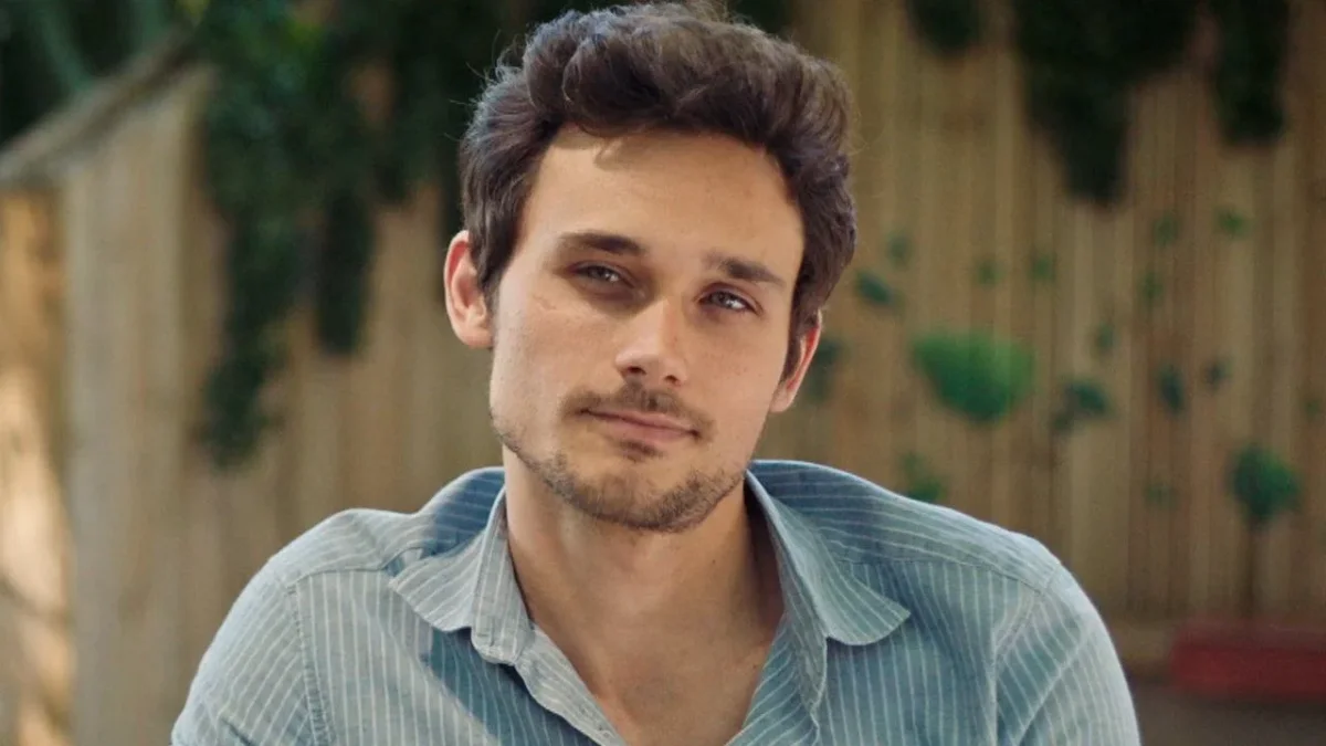 Fabian Wolfrom Discusses Louis' Ambiguous Intentions Towards Jasmine in Ici tout commence