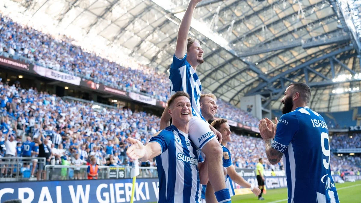 Karol Delikat Shines in Debut, Echoes Lewandowski's Early Days