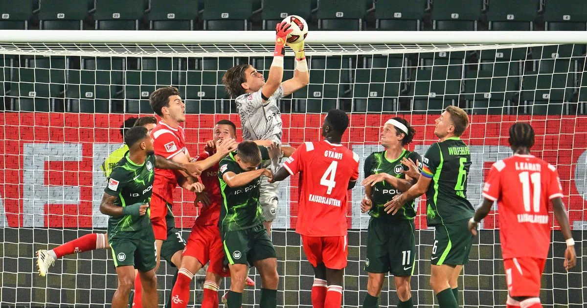 Wolfsburg Held to Draw by Kaiserslautern in Season Opener