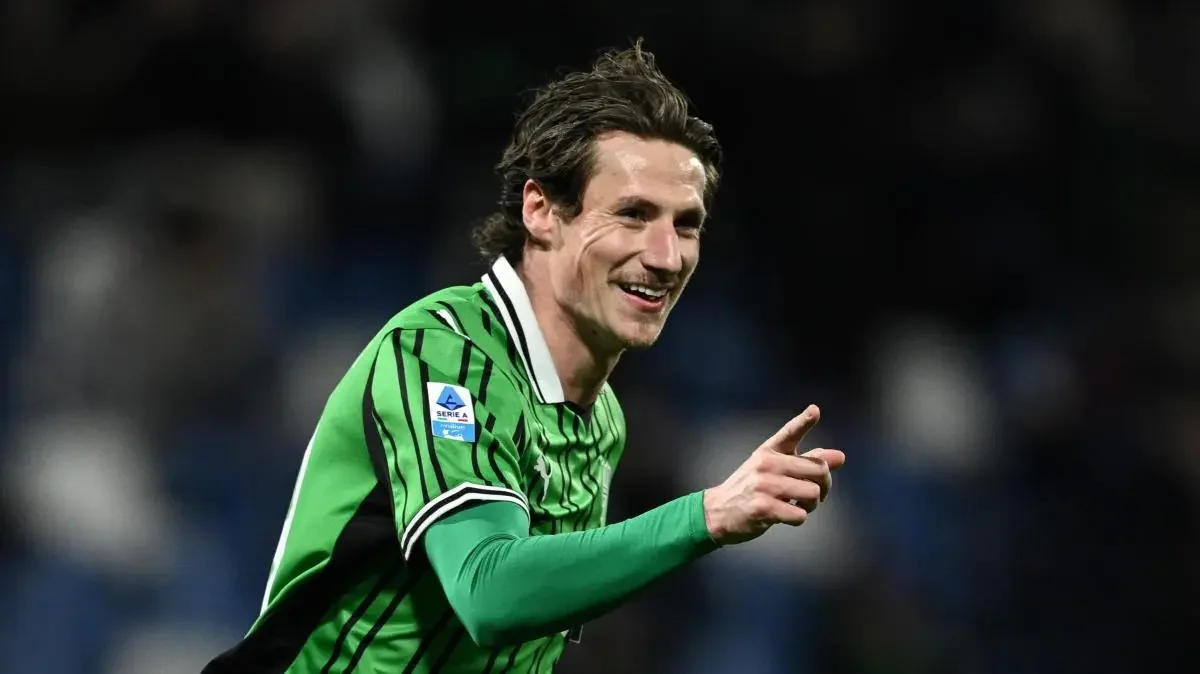 Pinamonti Focused on Preseason Amid Transfer Rumors